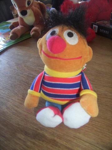 Sesamstraat Ernie beany 20cm beschikbaar voor biedingen