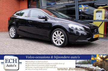 Volvo V40 T3 150 pk Momentum, Navi, Bluetooth, 17 inch beschikbaar voor biedingen