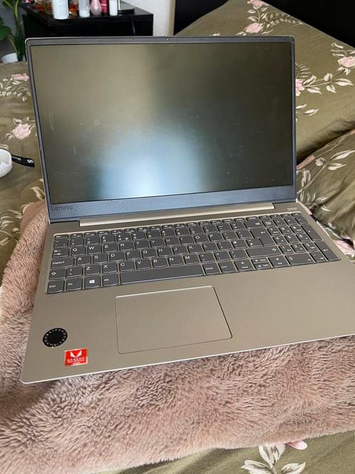 Lenovo Ideapad 330S-15ARR, Computers en Software, Windows Laptops, Zo goed als nieuw, 15 inch, SSD, 2 tot 3 Ghz, 8 GB, Qwerty