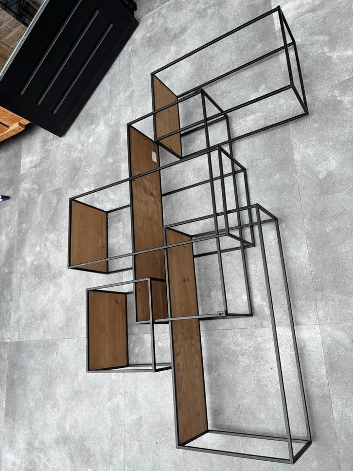 Moderne Wandrek - Zwart Metaal & Hout, Huis en Inrichting, Kasten | Boekenkasten, Zo goed als nieuw, 150 tot 200 cm, Minder dan 100 cm