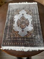 Mooi vloerkleed met Oosters design, Ophalen, Gebruikt, 50 tot 100 cm, Grijs
