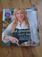 S. Bakker - Gezond genieten met Sonja, Boeken, Ophalen of Verzenden, Zo goed als nieuw, S. Bakker