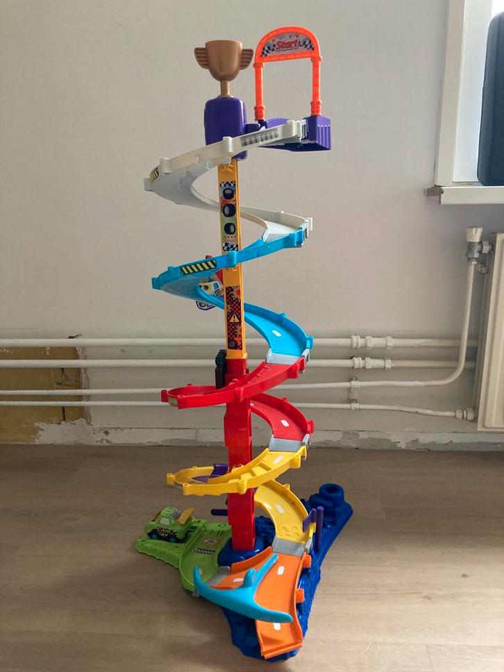 VTech Toet Toet Auto Tornado Stuntpark, Kinderen en Baby's, Speelgoed | Racebanen, Zo goed als nieuw, Racebaan, Elektrisch, Overige merken