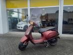 Vespa Snorscooter Sprint 50 Special Color Candy Red, Gebruikt, Benzine, Vespa
