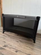 Inklapbaar campingbedje + matras - Titanium baby (Z.G.A.N.), Kinderen en Baby's, Ophalen of Verzenden, Zo goed als nieuw, Rechthoekig