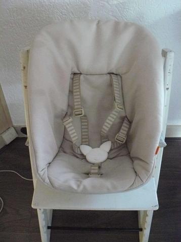 Keurige Grijs/beige Stokke Tripp Trapp Newborn set. beschikbaar voor biedingen