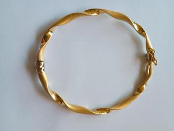 Gouden twist bangle armband 18 karaat beschikbaar voor biedingen