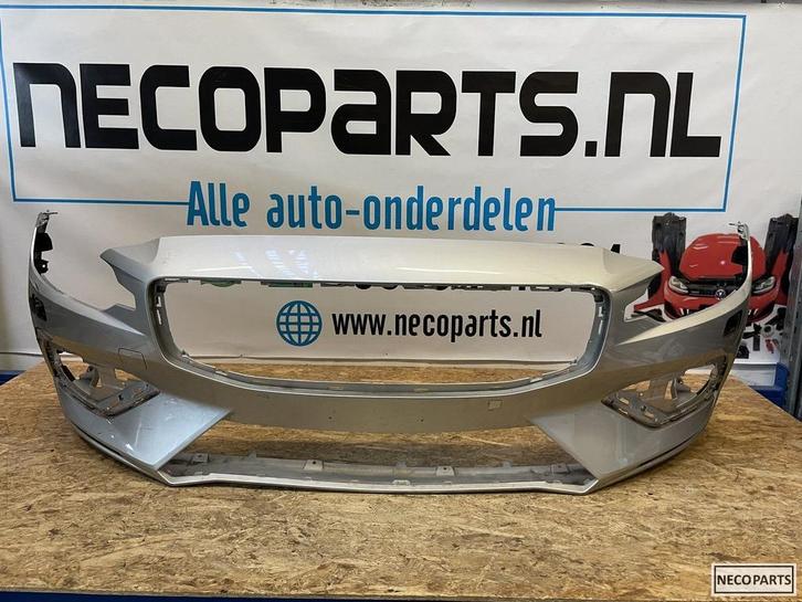 VOORBUMPER VOLVO V60 S60 BUMPER ORIGINEEL 2018 -, Auto-onderdelen, Carrosserie en Plaatwerk, Volvo, Gebruikt, Ophalen of Verzenden