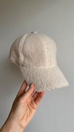Gezellige off-white sherpa fleece baseballpet, Ophalen of Verzenden, Zo goed als nieuw, One size fits all