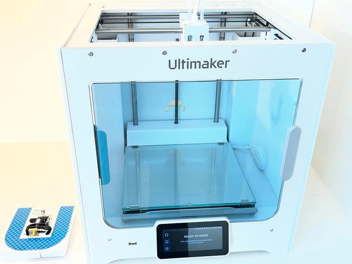 Ultimaker S3, nieuwstaat, dual extruder, printcores en mat., Computers en Software, 3D Printers, Zo goed als nieuw, Ophalen