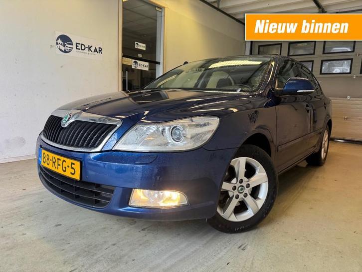 Skoda OCTAVIA 1.2 TSI Elegance Bns Line CLIMA LEER DAK NAVI, Auto's, Skoda, Bedrijf, Octavia, ABS, Airbags, Bluetooth, Centrale vergrendeling