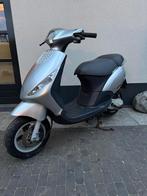 ⭐️Piaggio zip 2 takt 8335 kilometer Nette staat⭐️, Fietsen en Brommers, Ophalen, Zo goed als nieuw, Tweetakt, Zip