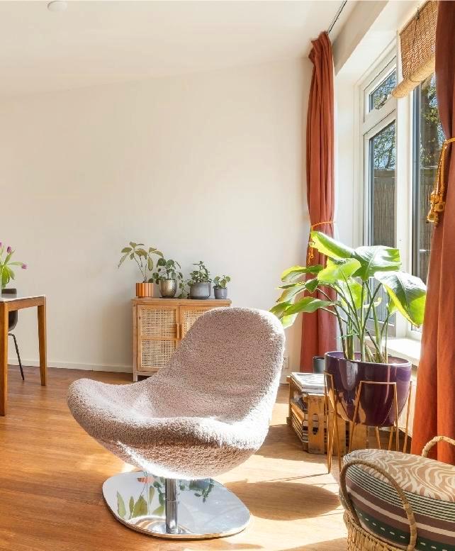 Unieke stoel roze, Huis en Inrichting, Stoelen, Eén, Stof, Overige kleuren, Ophalen of Verzenden