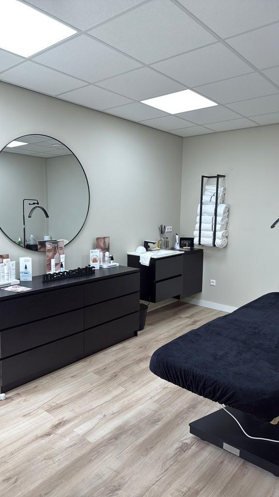 Salon ten overname in Almere, Huizen en Kamers, Kamers te huur, Almere