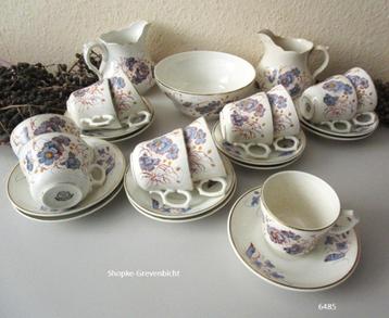 14 Oude serviesdelen S.C.Maastricht KORENBLOEM beschikbaar voor biedingen