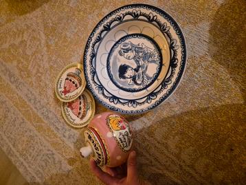 Blond servies beschikbaar voor biedingen