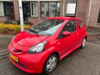 Toyota Aygo 1.0 12V Vvt-i 3DRS MMT 2006 Rood, Voorwielaandrijving, 4 stoelen, 68 pk, Origineel Nederlands