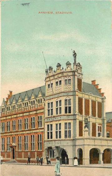 (377-572-019) Arnhem Stadhuis beschikbaar voor biedingen