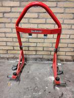 Paddock Stand (Onderhoud Motoren), Motoren, Ophalen