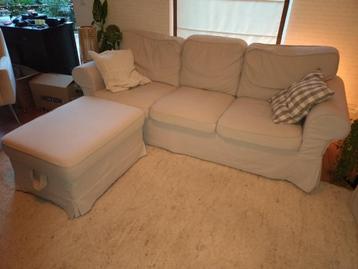 2x Ikea Ektorp 3-zits en voetenbank Lofallet beige beschikbaar voor biedingen