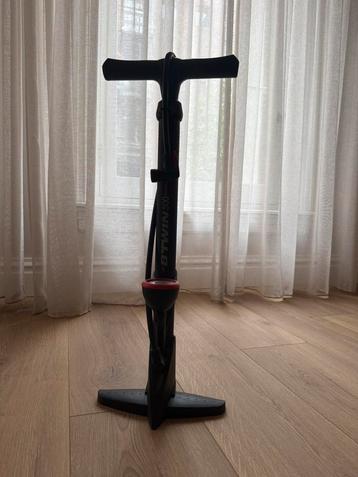 Btwin 500 - Bicycle floor pump beschikbaar voor biedingen