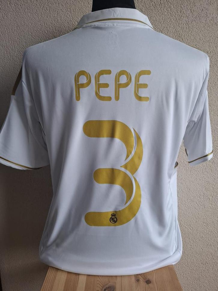 Real Madrid Pépé shirt 2011/2012 - Maat L, Sport en Fitness, Voetbal, Zo goed als nieuw, Shirt, Maat L, Ophalen of Verzenden