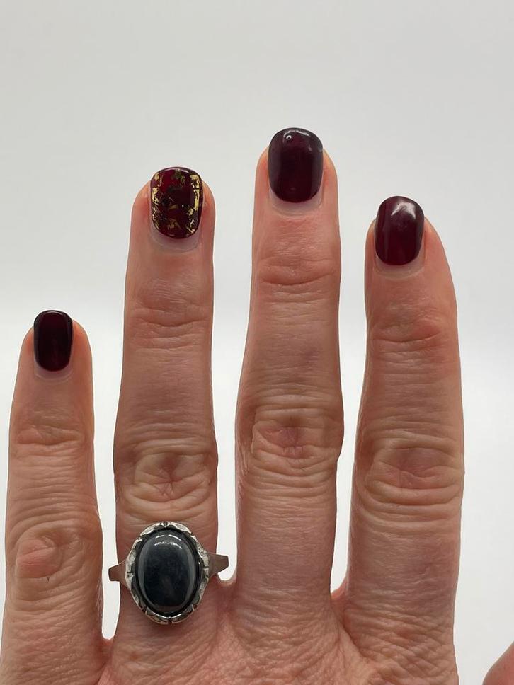 B406 Prachtige zilveren hematiet ring maat 18, Sieraden, Tassen en Uiterlijk, Ringen, Dame, 18 tot 19, Zilver, Zilver, Met edelsteen