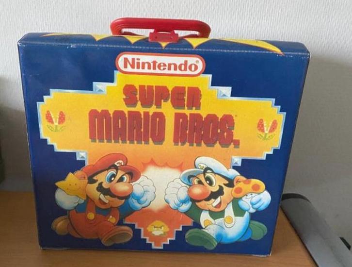 Originele Super Mario Bros opberg koffer uit 1991, Spelcomputers en Games, Games | Nintendo NES, Gebruikt, Ophalen of Verzenden
