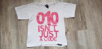 Origineel wit shirt van 010 isn't just a code. Maat 104. beschikbaar voor biedingen