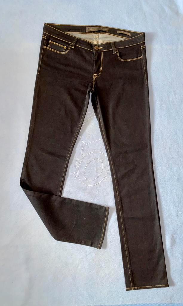 Mooie zgan spijkerbroek van merk Guess in maat  30/34, Kleding | Dames, Spijkerbroeken en Jeans, Zo goed als nieuw, W30 - W32 (confectie 38/40)