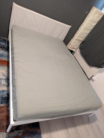 Bed and mattress