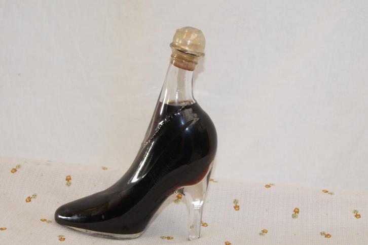 Sierflessen met drank, Antiek en Kunst, Antiek | Glas en Kristal, Ophalen of Verzenden
