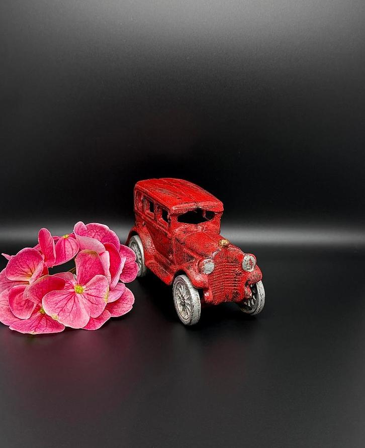 Oude gietijzeren auto 4 deurs sedan - K4B, Antiek en Kunst, Antiek | Speelgoed, Verzenden