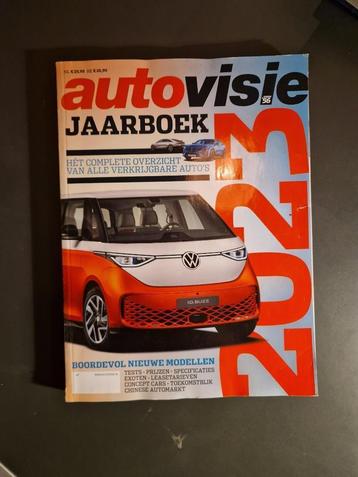 Autovisie jaarboek 2023 beschikbaar voor biedingen