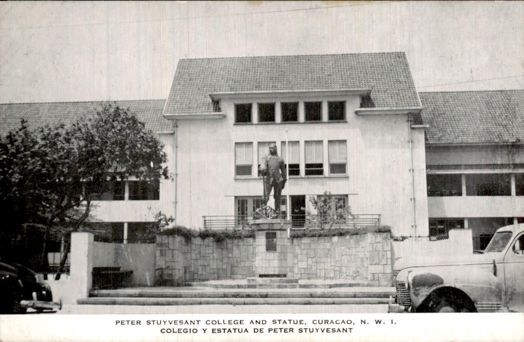 Curacao - Peter Stuyvesant College - Statue, Ophalen of Verzenden, 1940 tot 1960, Ongelopen, Utrecht
