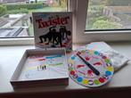 Twister - Amper gebruikt, in originele doos!, Hobby en Vrije tijd, Gezelschapsspellen | Bordspellen, Vijf spelers of meer, Ophalen of Verzenden