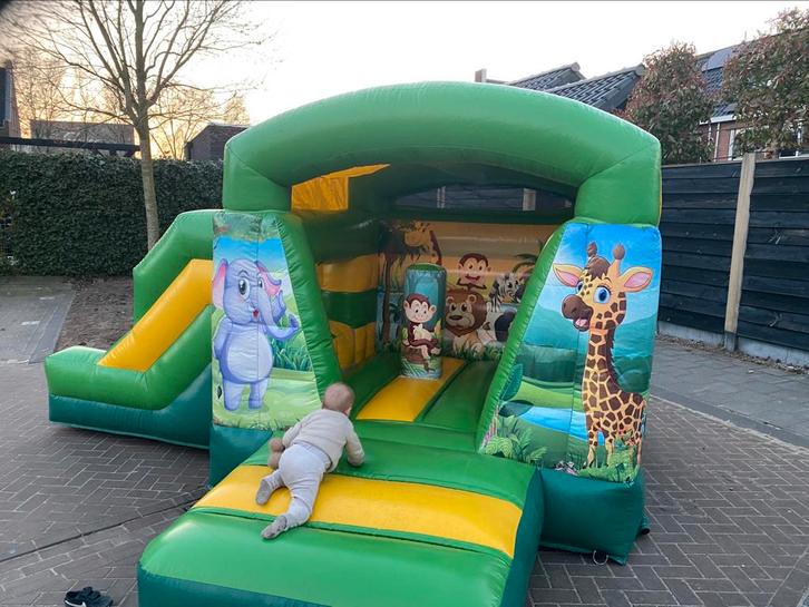Springkussen te huur / springkussen huren, Hobby en Vrije tijd, Feestartikelen | Verhuur, Zo goed als nieuw, Overige, Ophalen of Verzenden