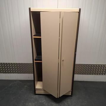 Vintage Industriële metalen kast kantoorkast archiefkast beschikbaar voor biedingen