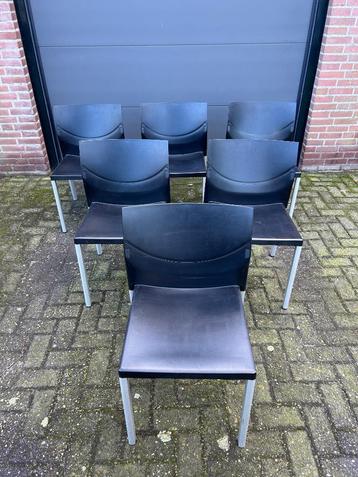 6x Leolux Myto eetkamerstoelen beschikbaar voor biedingen