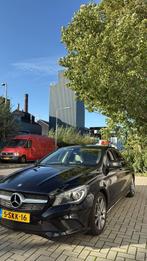 Mercedes-Benz CLA 180 1.6 90KW Blue Eff. Edit. 2013 Zwart, Auto's, Mercedes-Benz, Voorwielaandrijving, Beige, 4 cilinders, 1290 kg