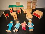 Houten poppenhuis toebehoren: meubeltjes en poppetjes, Ophalen, Gebruikt, Toebehoren