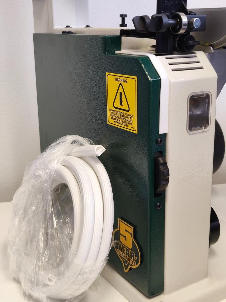 Nieuw: Record Power lintzaag - Isolatie rubber (5M), Doe-het-zelf en Verbouw, Gereedschap | Zaagmachines, Nieuw, Lintzaag, Minder dan 600 watt