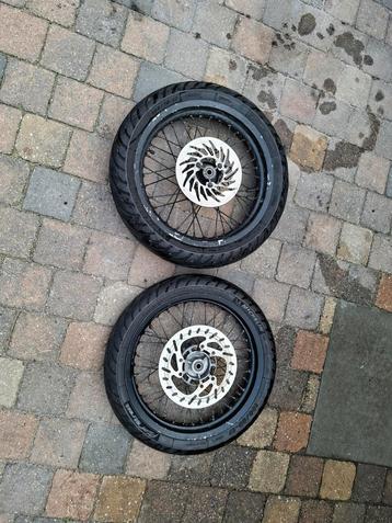Supermoto wielen beschikbaar voor biedingen