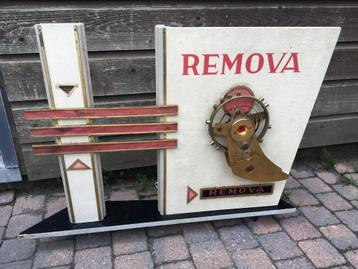 Vintage Dealer reclame uurwerk Remova   beschikbaar voor biedingen