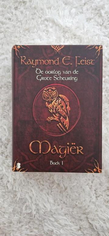 Magiër - Raymond E. Feist - Oorlog Grote Scheuring beschikbaar voor biedingen