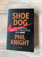 Phil Knight - Shoe Dog, Boeken, Ophalen of Verzenden, Zo goed als nieuw, Phil Knight