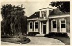 Akkrum, Gemeentehuis - vooraanzicht - ongelopen, Verzamelen, Ansichtkaarten | Nederland, Ophalen of Verzenden, Voor 1920, Ongelopen