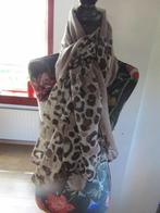 F1054 pashmina sjaal stola bruin taupe animal print, Verzenden, Zo goed als nieuw, Pashmina