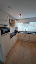 Keuken, cremewit met zwart granieten aanrechtblad., Huis en Inrichting, Ophalen, Gebruikt, Wit, Hoekkeuken