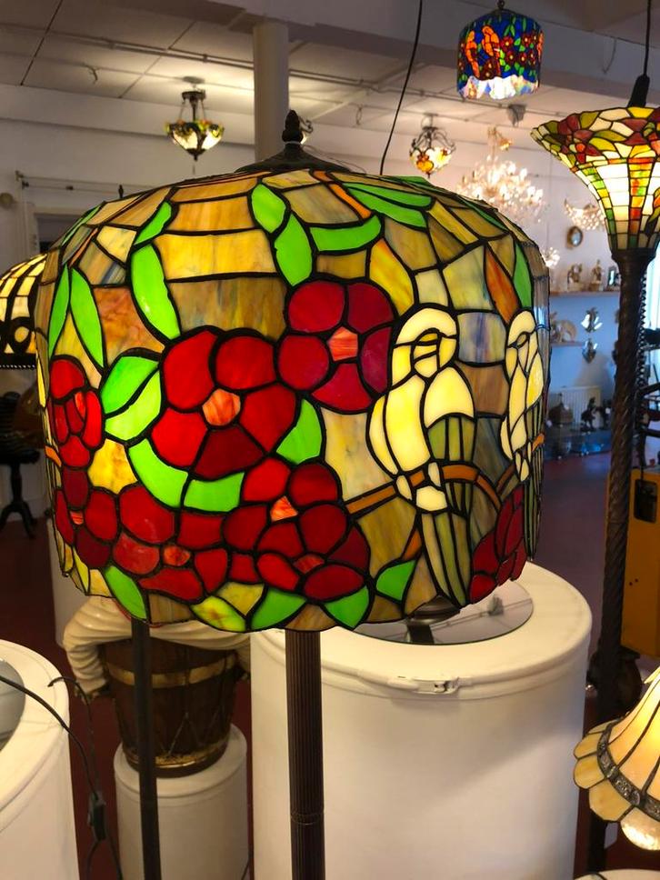 TIFFANY LAMPEN, TAFEL WAND HANG VLOER  FIGUREN  > 260  ass, Huis en Inrichting, Lampen | Tafellampen, Nieuw, 50 tot 75 cm, Glas